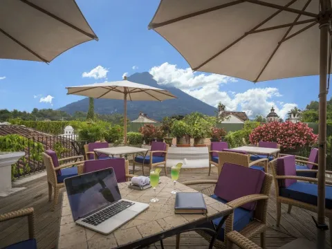 Pensativo House Hotel